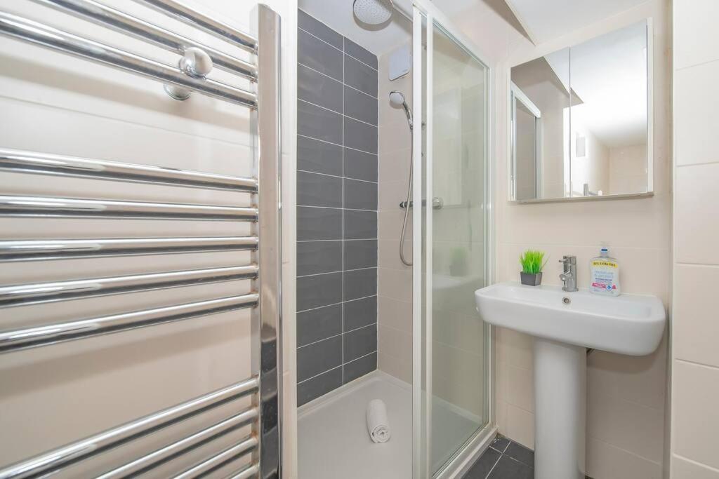 Flash Sales Offer - Any Week Day No Minimum Night Restrictions Central Hove 1 Bedroom Flat Bn38Bru02 Bagian luar foto